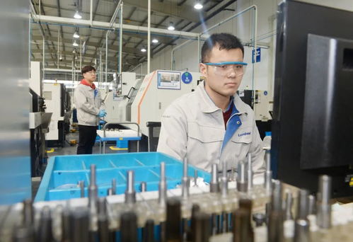 黄钦调研惠山区 再领改革创新之先 再鼓争先创优之劲，以新能源技术开发引领区域转型崛起